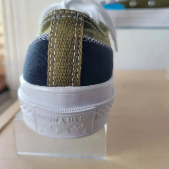 Converse Dark Moss Green/Blue Gray Low Top Unisex Sneaker [ Sizes: W 8 / M 6 ] - Picture 6 of 13